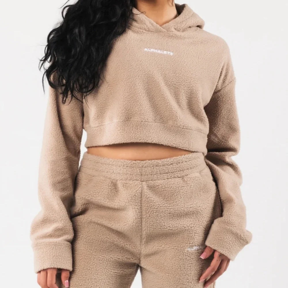 ALPHALETE CROPPED KING HOODIE - Picture 1 of 5